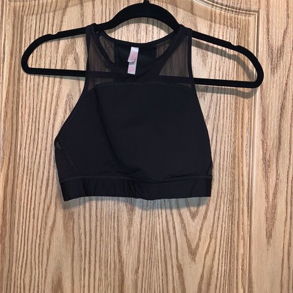 Women’s Pink medium crop top. Black size medium. - Picture 4 of 5